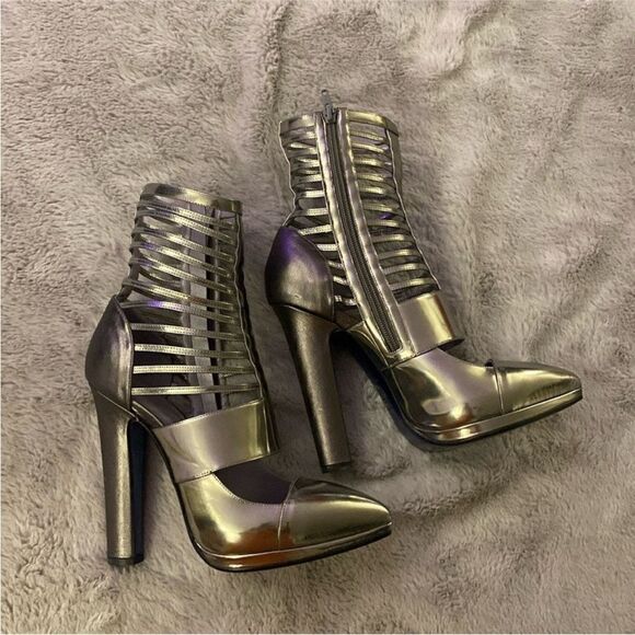 Versace Silver High Heel Ankle cut out Boots, US8,5 - Picture 1 of 9